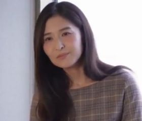清楚な奥様は全身性器！Gスポット責めで潮吹きが止まらない人妻