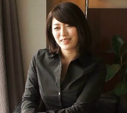 セックスレスに苦しんでいた清楚系人妻が初めて味わった痙攣するほどの快感