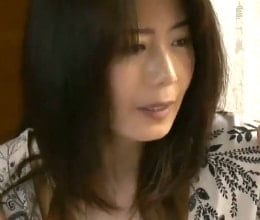 実兄との近親相姦でも収まらない底なし性欲で悩む四十路美魔女にプロポーズする絶倫中年男