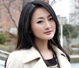 近寄り難いほどの美貌とむせかえるような色気が漂う人妻と濃厚ハメ撮り