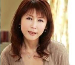 親戚の四十路おばさんに女を感じてしまった二人の甥 秋野美鈴