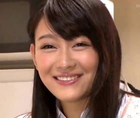 いい匂いがする美魔女の叔母さんと強烈な性体験をした甥っ子 西野翔