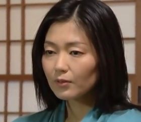 浮気夫へ復讐したい38歳人妻がエロ画像投稿雑誌で出会った変態熟年夫婦