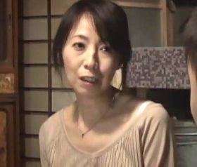 借金取りに犯され続ける薄幸の四十路人妻と息子の哀愁母子相姦 松木さやか