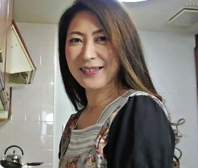 寝取らせ実録 性欲が強い四十路の年上女房を友人に口説かせる夫の策略
