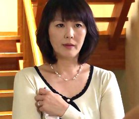 清潔なセレブ熟女の変態性癖が開眼した汗にまみれた男の臭い