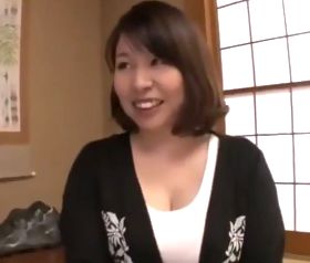 初撮り五十路～10年もご無沙汰だった豊満人妻と中出し姦通 古庄智恵美(50)