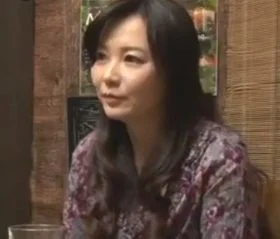 居酒屋ナンパ！一人呑みしていた四十路美熟女を口説き落としてお持ち帰り