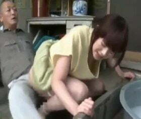 義理兄妹相姦 処女を奪った義妹へ10数年ぶりに挿入した義兄