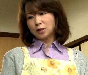 レイプ義理母子相姦 見知らぬ男とSEXしていた後妻の母に怒りと欲望をぶつける少年