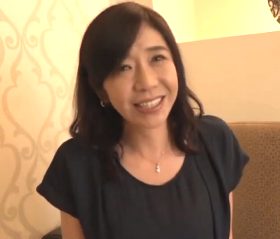 初体験の目隠し拘束プレイでマゾ気質が開眼していく49歳未亡人の中出しハメ撮り