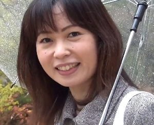 剛毛陰毛と赤貝まんこがエロすぎる38歳清純系人妻の濃厚セックス