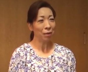 高身長でスラリとした田舎の五十路おばさんが痙攣絶頂を味わう中出し交尾