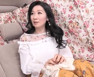 50代とは思えない美貌と美巨乳を持つセレブ奥様のナンパハメ撮り
