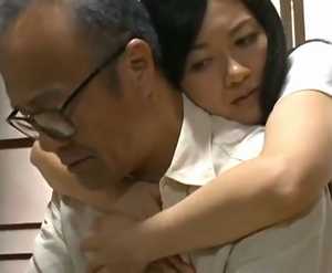 父親のセンズリを目撃して子宮が疼く42歳の娘 ヘンリー塚本