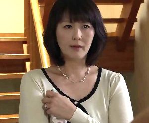 清潔好きなセレブ熟女の変態性癖を開眼させる汗にまみれた男の匂い 円城ひとみ