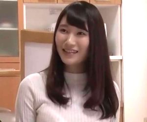 地味美人な清楚系の友達の母親にもの凄い筆おろしをされた童貞少年