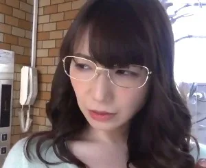 高飛車な四十路主婦を罠にハメて中出し肉便器にする近所の男 加藤あやの